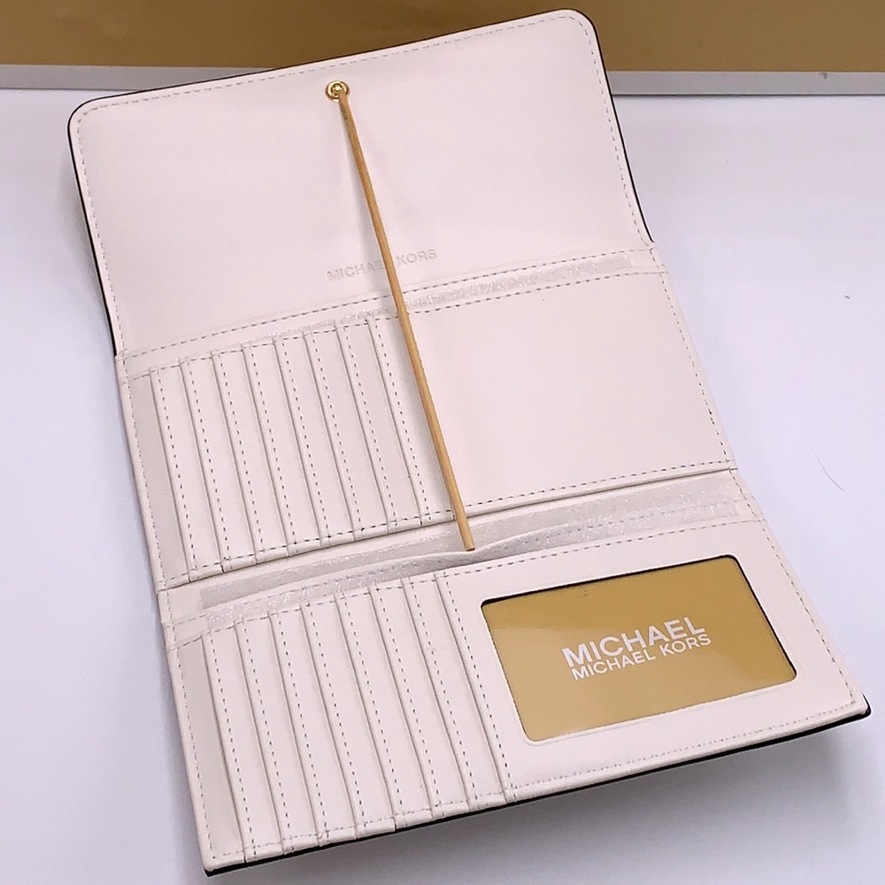 MICHAEL KORS JET SET TRAVEL LADY
LARGE TRIFOLD NON-VEGAN LEATHER
WALLET - Picture 10 of 15